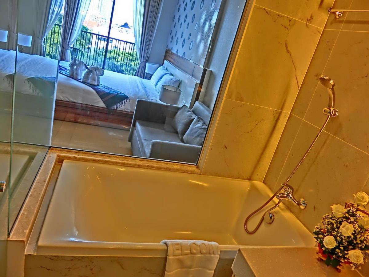 The Astra Suites Chiang Mai Dış mekan fotoğraf