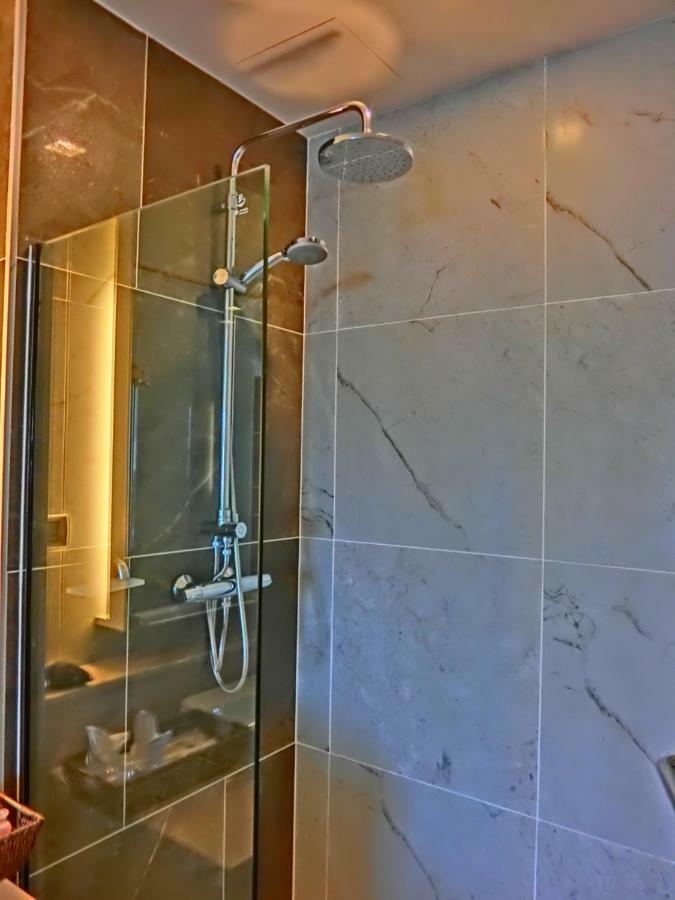 The Astra Suites Chiang Mai Dış mekan fotoğraf